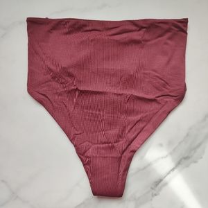 NWT SOMA VANISHING TUMMY RETRO THONG PANTY IN BIG CAB SIZE MEDIUM